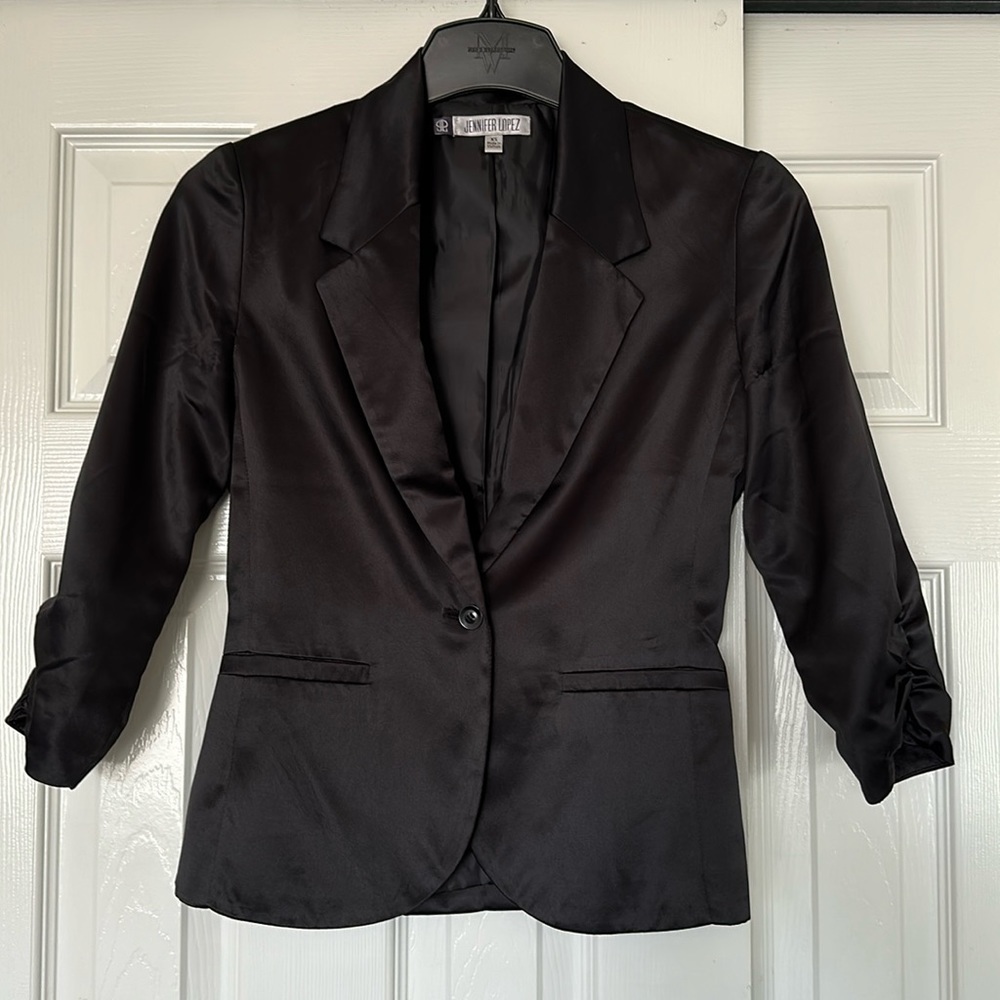 Jennifer Lopez blazer